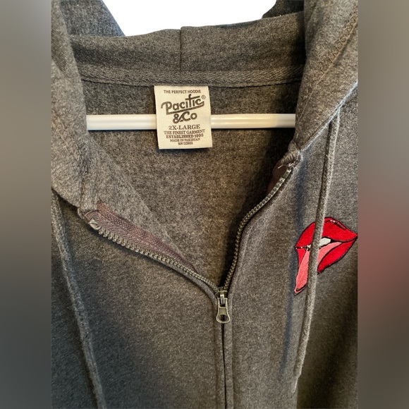 Pacific & Co - Picture 2 of 3